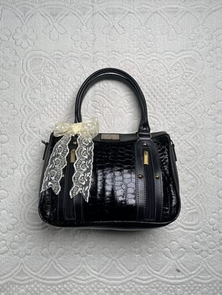 zeintin black croco embossed shoulder bag
