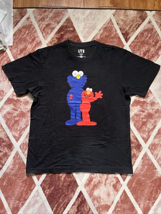 Uniqlo x Kaws