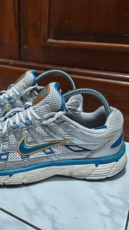 Nike P6000 Metalic Silver size 42,5, foto 2