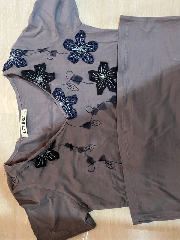 Flowery Y2K V-neck top, foto 4