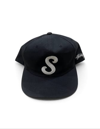 Topi Stussy 6 panel logo S