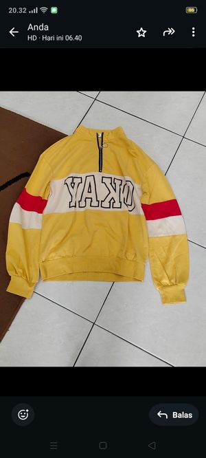 Vintage Sweater Wanita yellow