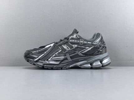 [Termurah] Sneakers - New Balance 1906A Triple Black