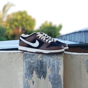 Nike Streetwear Casual Sneakers Pria burgundy black