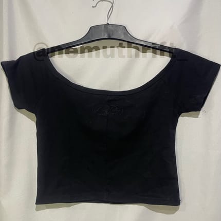 Hitam semi sabrina