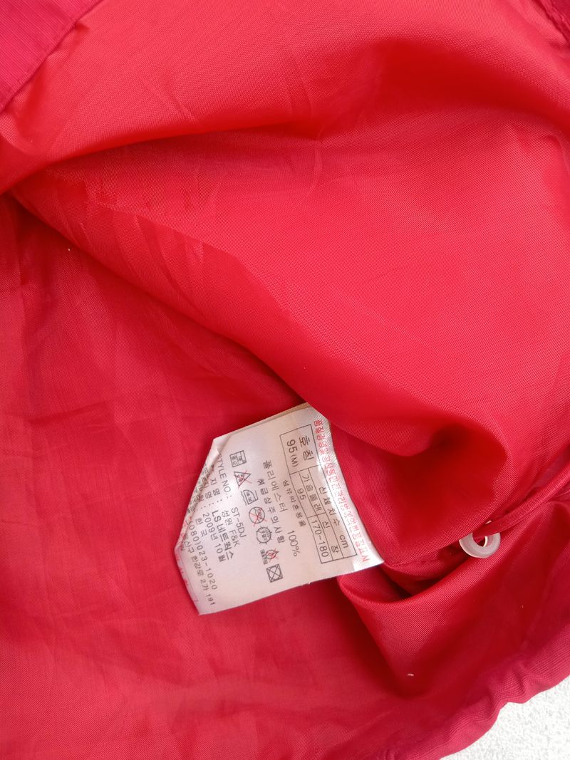 Kolon Sport Gorpcore Windbreaker Pria red, foto 8