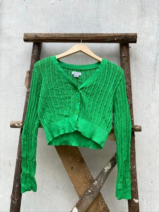 Urban Revivo 3D Crop Cardigan Lengan Panjang