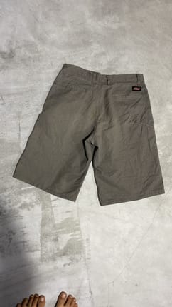 DICkies pendek