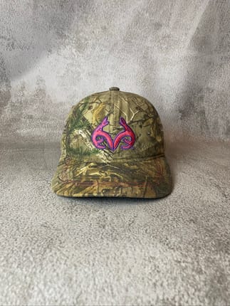 Topi Realtree Logo simple