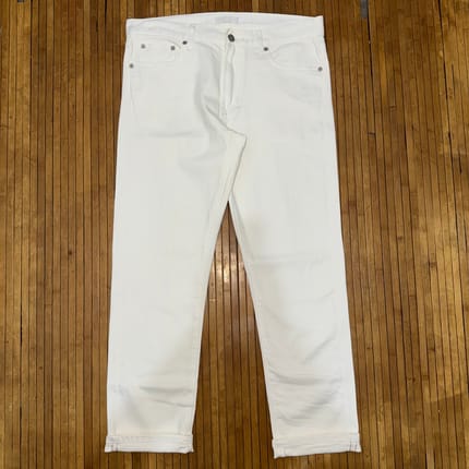UNIQLO WHITE RED LINE SELVEDGE KAIHARA SLIM FIT STRETCH DENI