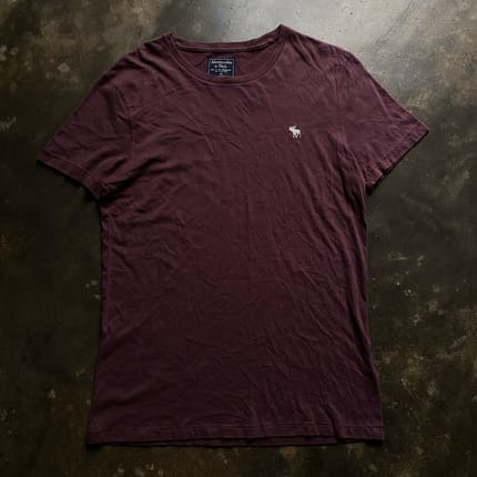 ABERCROMBIE & FITCH SMALL LOGO MUSCLE TEE