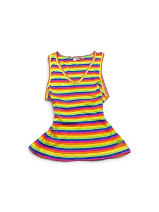 Bringing the Retro Summer Vibes Alive with Colorful Rainbow