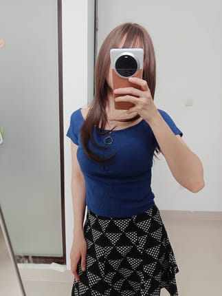 body fit blue semi crop top