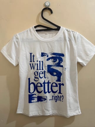 Baju putih lengan pendek