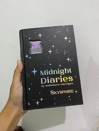 Buku Novel Midnight Diaries by Malioboro Hartigan