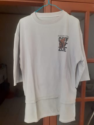 Baju setengah lengan