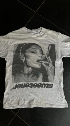 Ariana Grande Sweetener Official Merch Promo