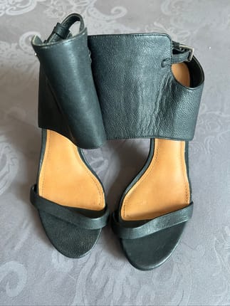 Countryroad Black Leather Heels