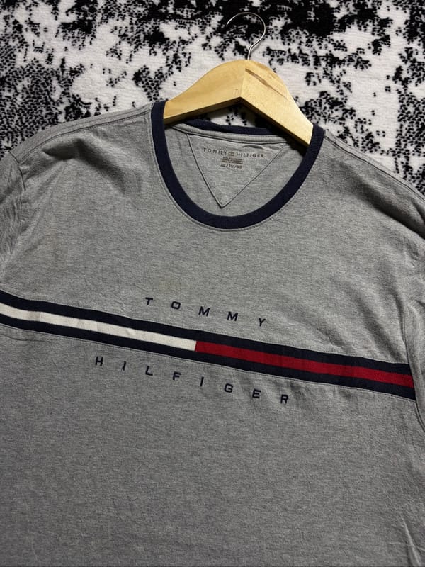Kaos Tommy Hilfiger Bordir, foto 2