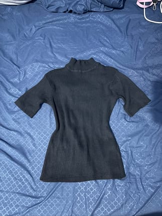 turtle neck hitam knit lengan pendek