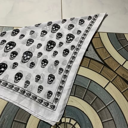 Print scarf Alexander McQueen skull