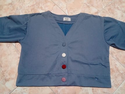 cardigan warna biru langit