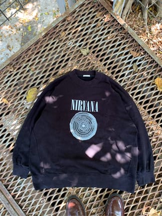 sweater/crewneck by GU