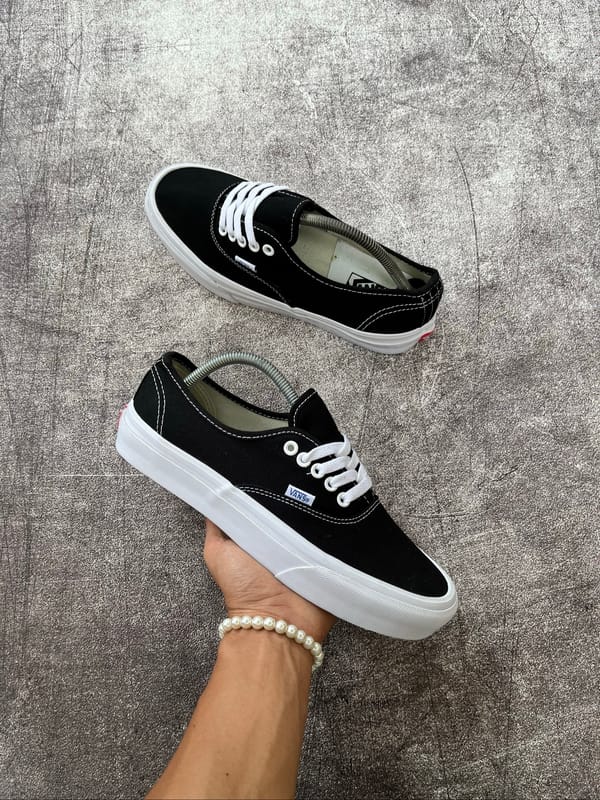 Vans Authentic Vault OG LX Black White, foto 2
