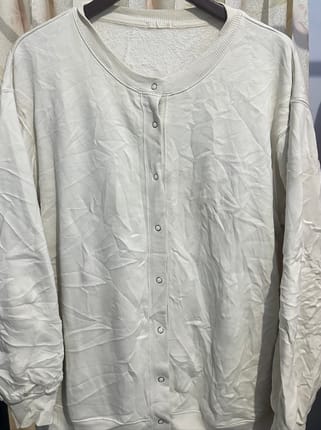 Cardigan Outer Uniqlo Putih