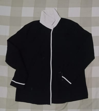 blouse hitam