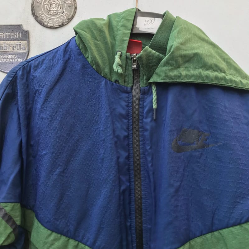 Nike Windbreaker Jacket Light jacket Two tone green navy 
Si, foto 2
