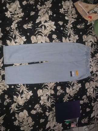 baggy jeans