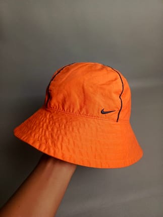 buckethat nike