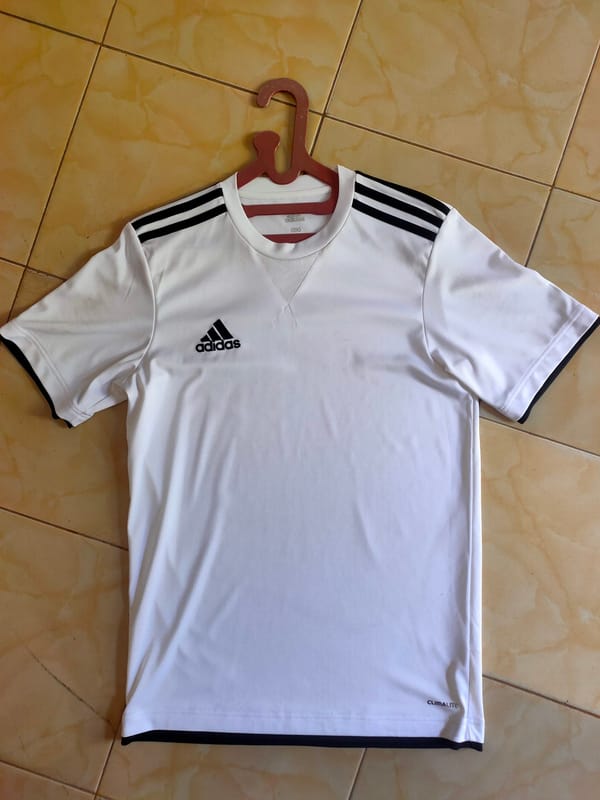 Kaos dan jersey adidas, foto 2