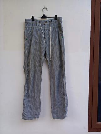 Celana edwin
Dungare comfortable clothing
cotton x banana