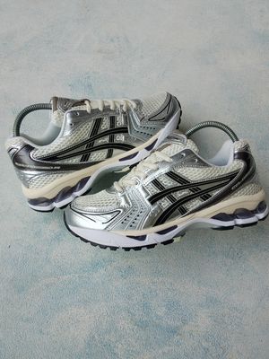 Asics Sportswear Minimalist Sneakers Pria multicolor