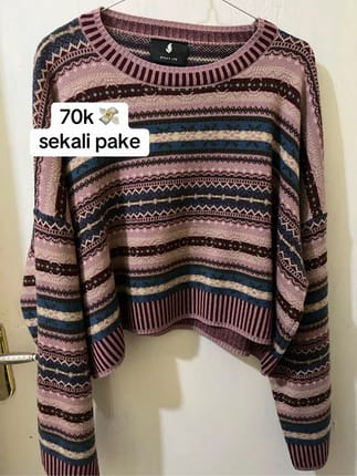 Sweater Crop Wanita