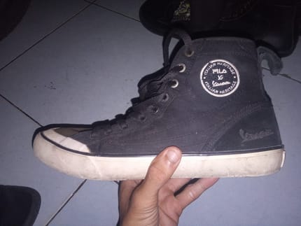 sepatu,UK 42 masih mulus,cumn butuh cuci aja