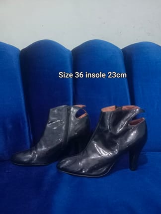 Sepatu boots high heels wanita kulit asli Staccato