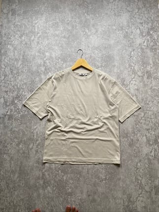 Uniqlo Cream T-Shirt