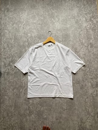 Uniqlo White T-Shirt