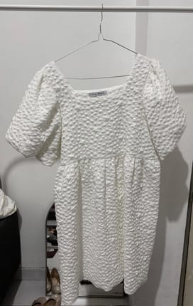 Baju dipake 3x, ukuran M