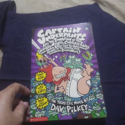Komik captain underpants and the invasion