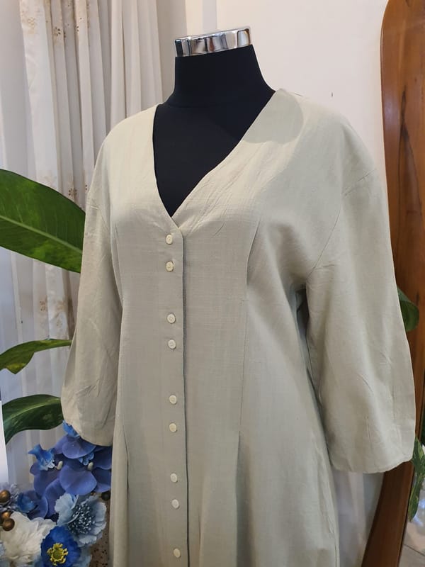 Dress The Plain, foto 2