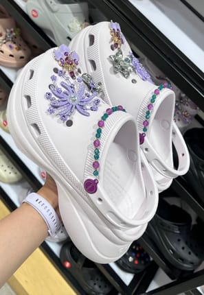 Crocs bae clog preloved