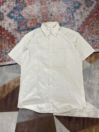 SHORT SHIRT UNIQLO KHAKIS BEIGE BASIC CANVAS