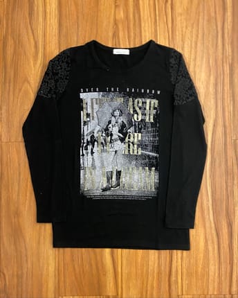 Black graphic shirt with lace