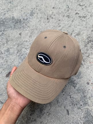 Caps vans logo