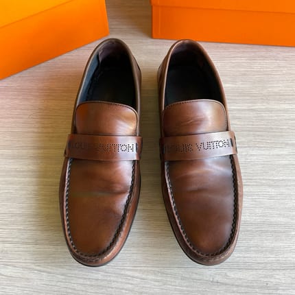 (Retail 25jt+) Louis Vuitton penny loafer size 6 1/2 EU41.5