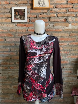 vintage abstract print top🖤